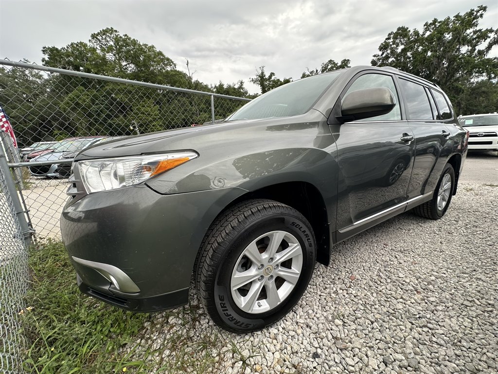 2013 Toyota Highlander for sale in Gainesville FL 32609 by Veneauto Cars